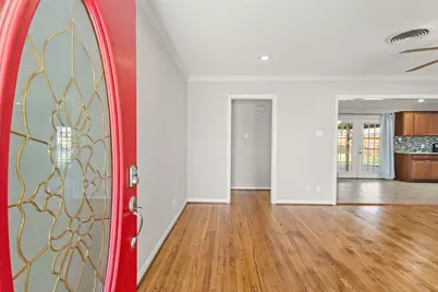 1411 Conrad Sauer Drive, Houston, TX 77043 - Photo 3