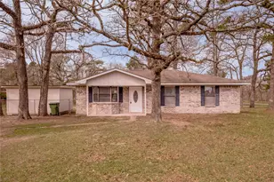 4 Barre Ln, Huntsville, TX 77320 - Photo 23