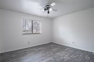 4 Barre Ln, Huntsville, TX 77320 - Photo 11