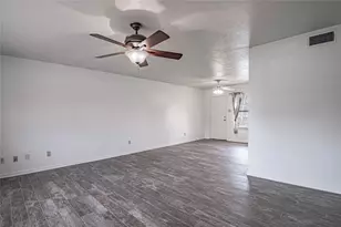 4 Barre Ln, Huntsville, TX 77320 - Photo 3