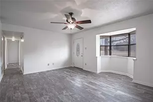 4 Barre Ln, Huntsville, TX 77320 - Photo 5
