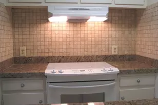 8277 Kingsbrook Rd, Houston, TX 77024 - Photo 5