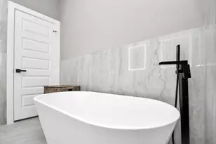 316 Thornton Rd, Houston, TX 77018 - Photo 17