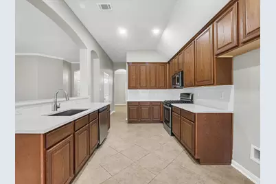 5122 Dripping Spring Avenue, Baytown, TX 77523 - Photo 17