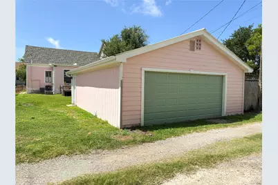 1316 Winnie Street, Galveston, TX 77550 - Photo 37