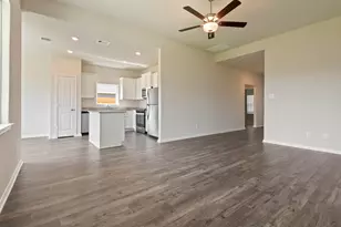 25518 Blooming Hazel Dr, Cleveland, TX 77328 - Photo 3