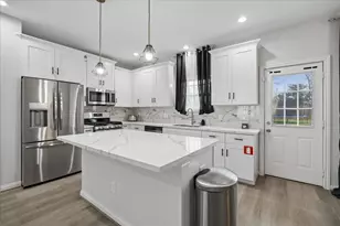 8308 James Franklin St, Houston, TX 77088 - Photo 7