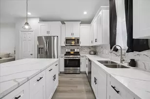 8308 James Franklin St, Houston, TX 77088 - Photo 5