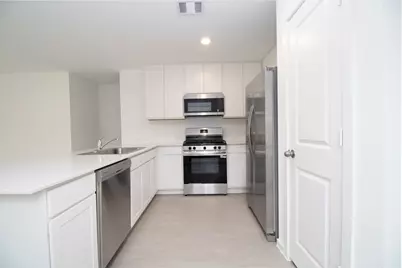 2092 Cedar Way Drive, Conroe, TX 77301 - Photo 9