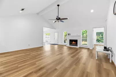 16423 Maple Downs Lane, Sugar Land, TX 77498 - Photo 9