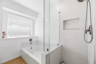 16423 Maple Downs Ln, Sugar Land, TX 77498 - Photo 21