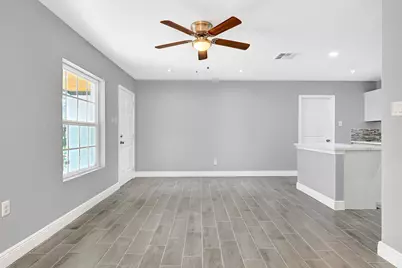 10122 Rockaway Drive, Houston, TX 77016 - Photo 11