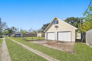 1811 Mulcahy St, Rosenberg, TX 77471 - Photo 25