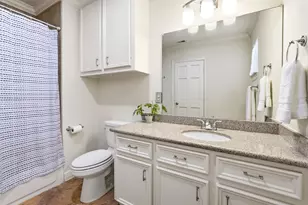 4375 Harvest Ln, Houston, TX 77004 - Photo 35