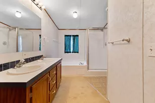 121 E Oak Shadows, Onalaska, TX 77360 - Photo 15