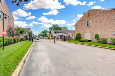 6324 Briar Rose Drive #198, Houston, TX 77057 - Photo 45