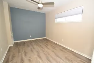 1725 Avenue O, Galveston, TX 77550 - Photo 13