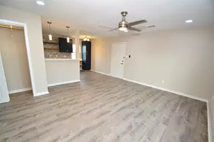 1725 Avenue O, Galveston, TX 77550 - Photo 9