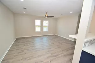 1725 Avenue O, Galveston, TX 77550 - Photo 7