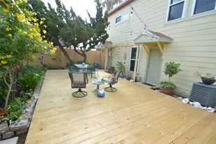 1725 Avenue O, Galveston, TX 77550 - Photo 25