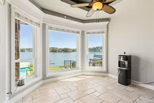 11 Villas Ways Dr, Conroe, TX 77356 - Photo 17