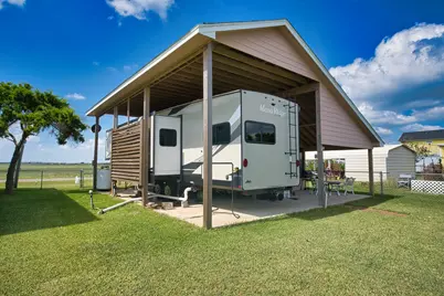 867 County Road 299, Sargent, TX 77414 - Photo 3