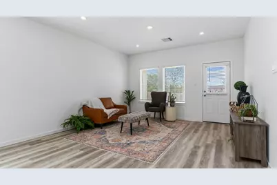 4034 Bronco Station, League City, TX 77573 - Photo 17