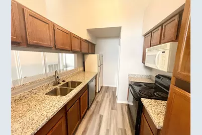 14550 Fonmeadow Drive #806, Houston, TX 77035 - Photo 5