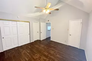 14550 Fonmeadow Dr, Houston, TX 77035 - Photo 11