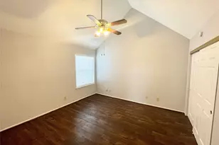 14550 Fonmeadow Dr, Houston, TX 77035 - Photo 9