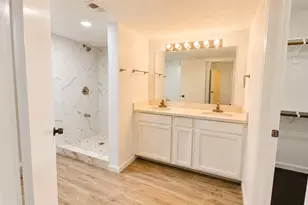 3111 W Creek Club Dr, Missouri City, TX 77459 - Photo 9