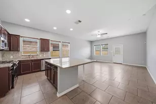 13306 Hickory Springs Ln, Pearland, TX 77584 - Photo 3