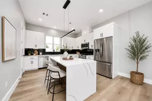 2206 Carr St, Houston, TX 77026 - Photo 3