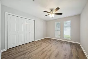 3830 Hansen Dr, Dickinson, TX 77539 - Photo 15
