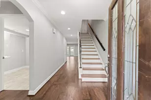 13346 Trail Hollow Dr, Houston, TX 77079 - Photo 3