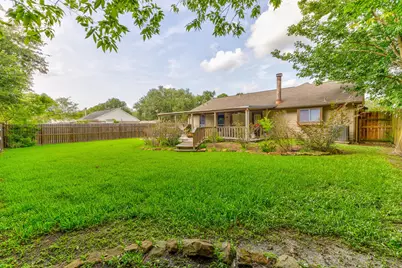 421 Indianmeadow Drive, League City, TX 77573 - Photo 23
