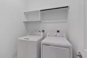 10126 Palm Spgs Pl, Iowa Colony, TX 77583 - Photo 9