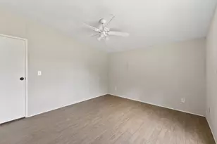 16212 Lone Star Ranch Dr, Conroe, TX 77302 - Photo 19