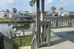 181 Barracuda St, Hitchcock, TX 77563 - Photo 3