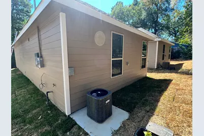 11606 Vistawood Street, Willis, TX 77318 - Photo 7