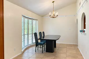 8831 Hendon Ln, Houston, TX 77036 - Photo 11