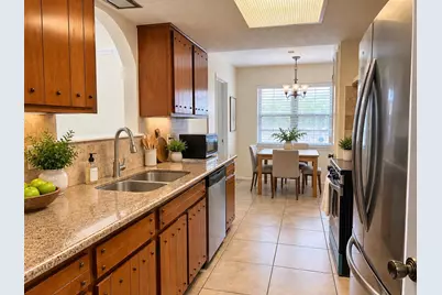 8831 Hendon Ln, Houston, TX 77036 - Photo 7