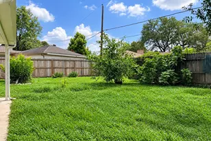 8831 Hendon Ln, Houston, TX 77036 - Photo 27