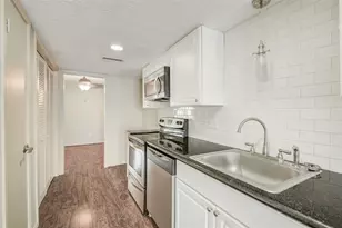 1334 Country Pl Dr, Houston, TX 77079 - Photo 13