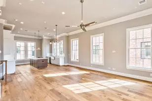 19 Robita St, Houston, TX 77019 - Photo 5