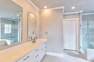 19 Robita St, Houston, TX 77019 - Photo 7