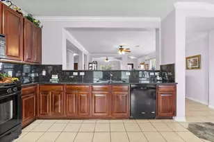 3132 Cambridge Meadows Ln, League City, TX 77539 - Photo 11
