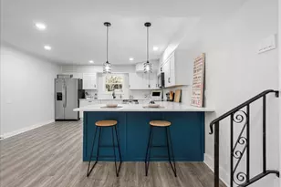 802 18th Ave N, Texas City, TX 77590 - Photo 5