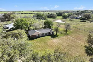 21503 Pecan Bend Rd, Damon, TX 77430 - Photo 5