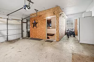 21503 Pecan Bend Rd, Damon, TX 77430 - Photo 25